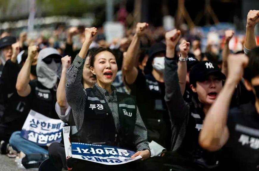 AI暴富打破韩国成功等级制度:公务员自我怀疑 芯片员工担心好景不长